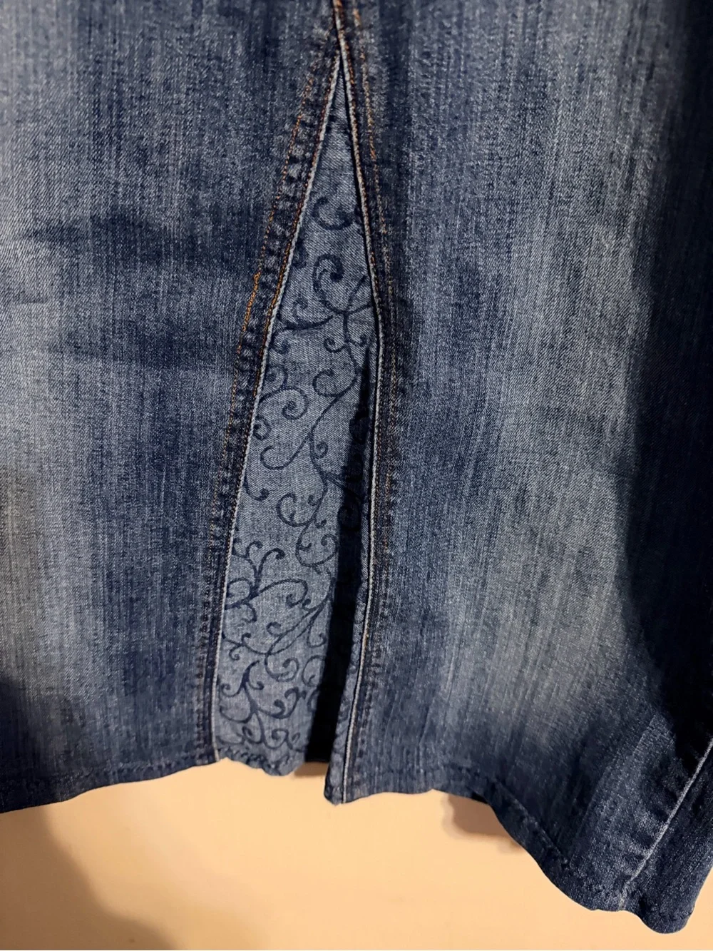 Levis styled model